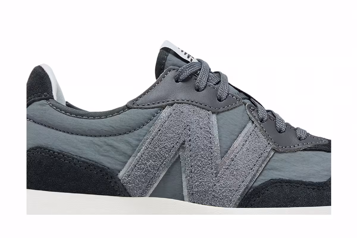 New Balance Women's 327 Blacktop, view 3