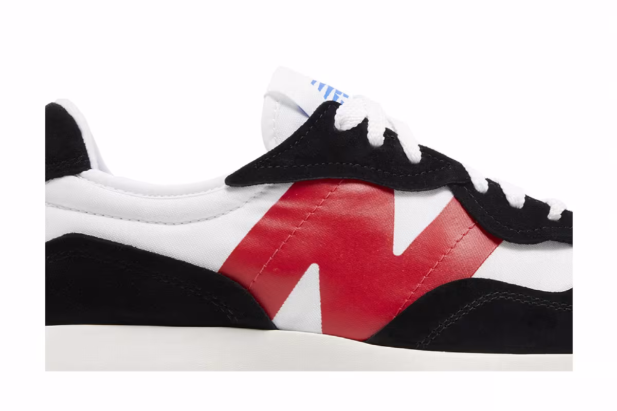 New Balance 327 Black White Red, view 3