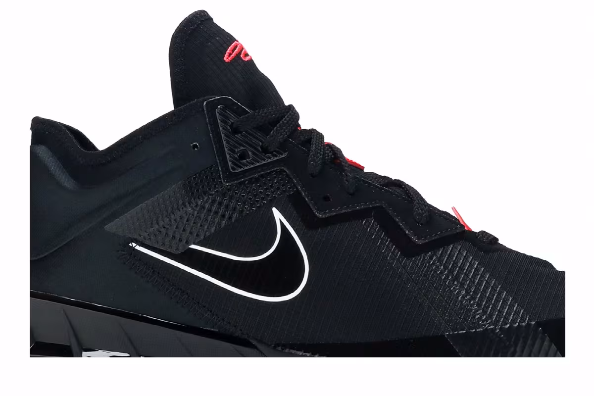Nike LeBron 18 Low Bred, view 3