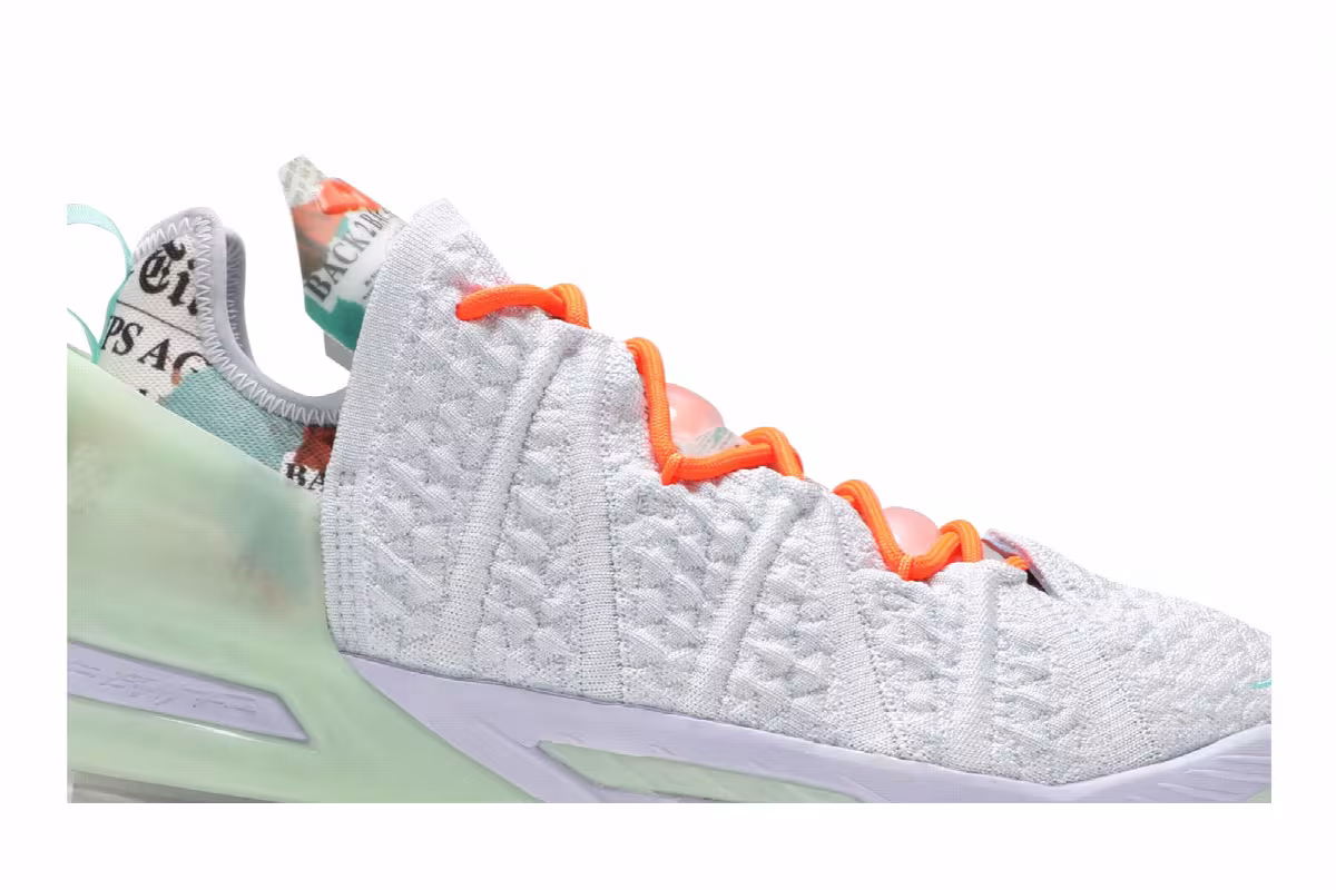 Diana Taurasi x Nike LeBron 18 GOAT Vision, view 3
