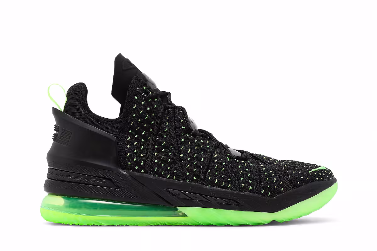 Nike LeBron 18 Dunkman, view 2