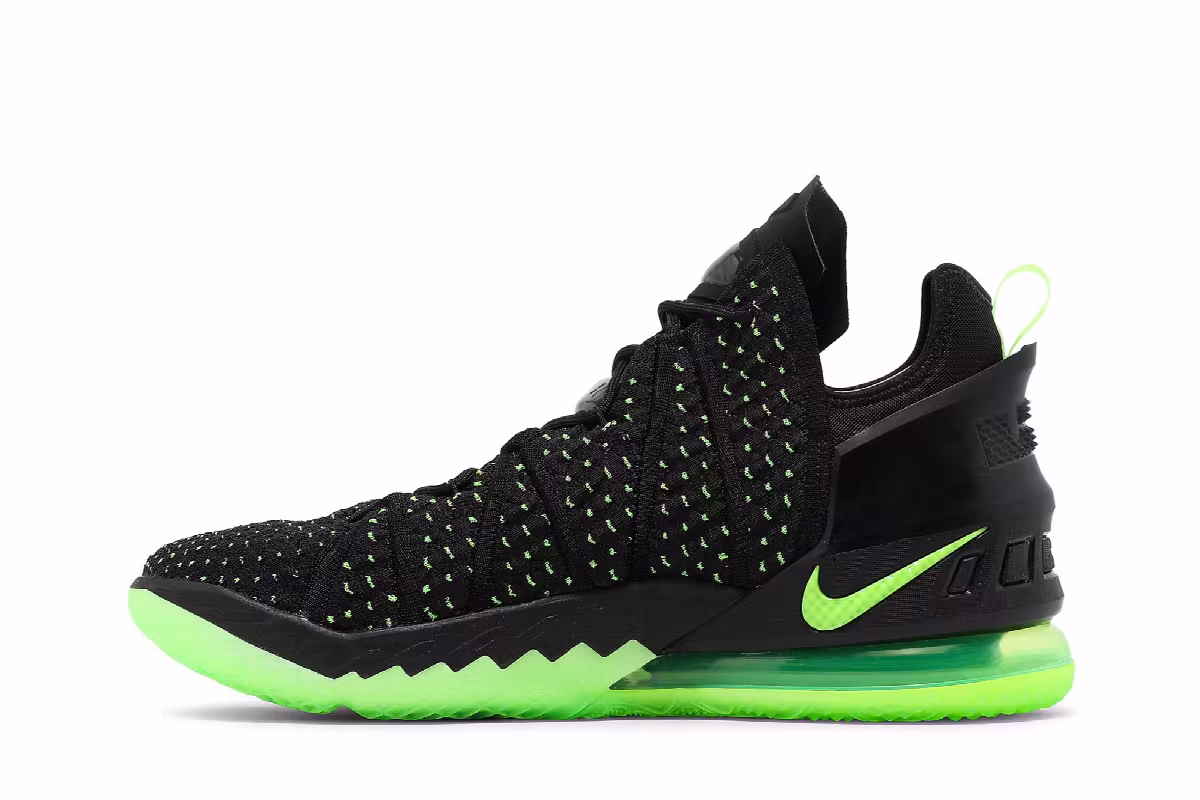 Nike LeBron 18 Dunkman, view 4