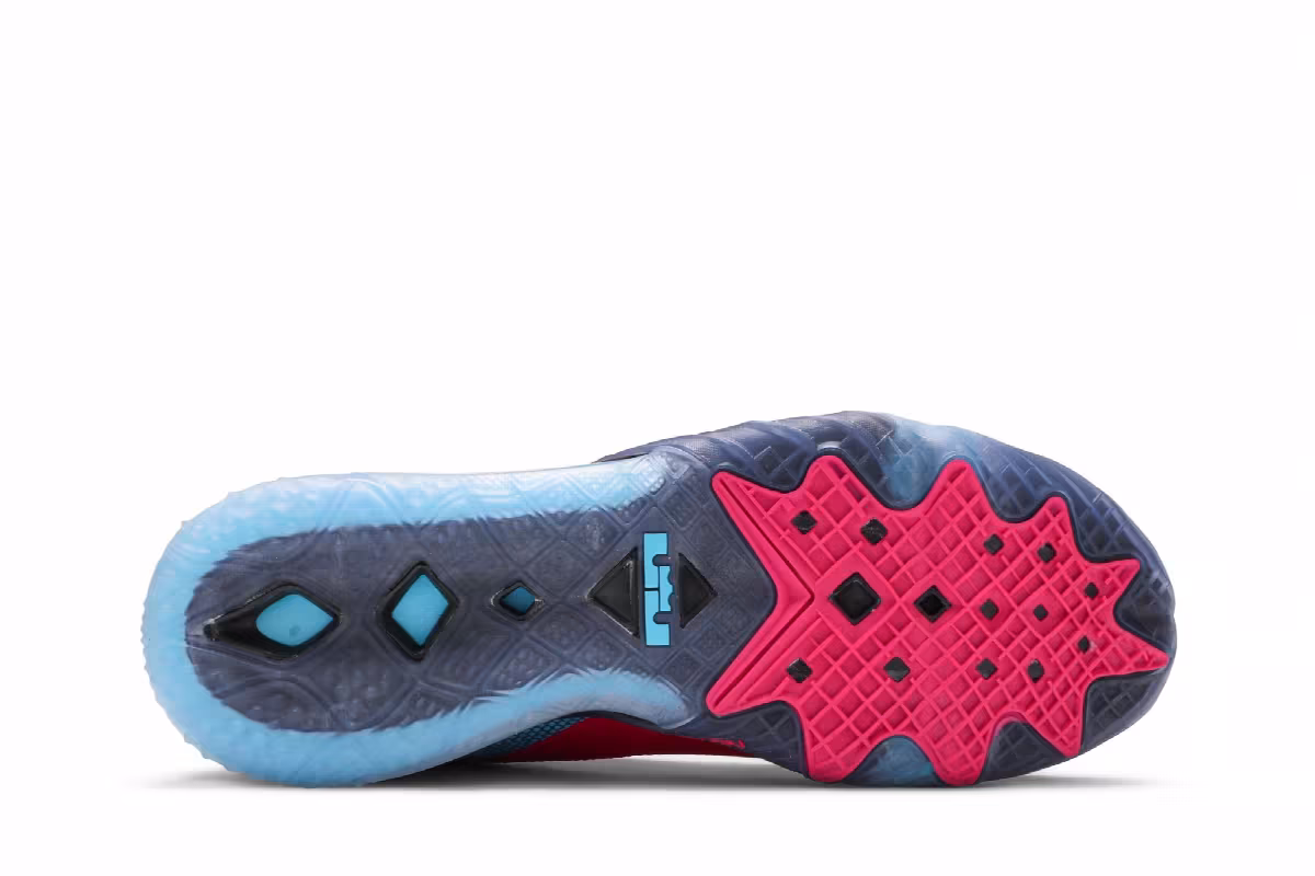 Nike LeBron 18 Low EP Neon Nights, view 5