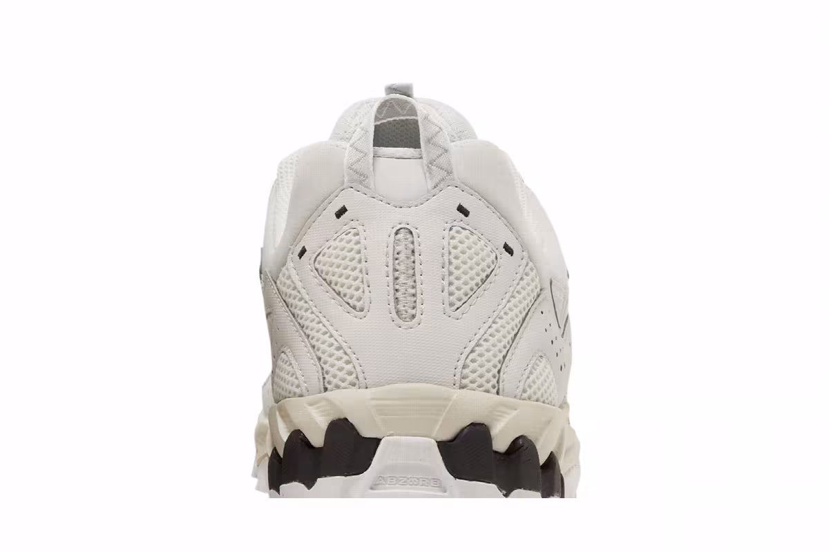 New Balance 610 Nimbus Cloud Black, view 8