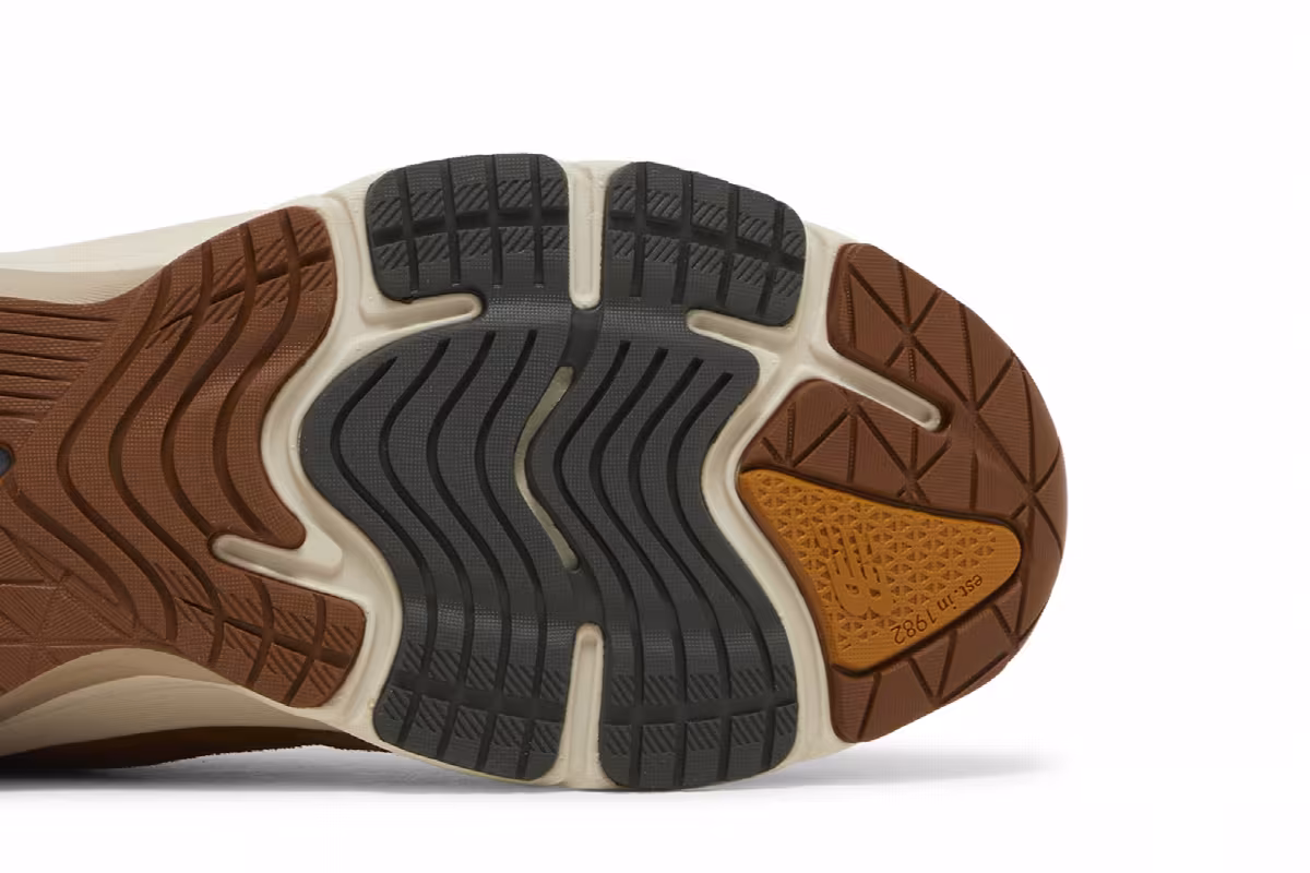 Carhartt WIP x New Balance 990v6 Made in USA Sculpture Center, view 6