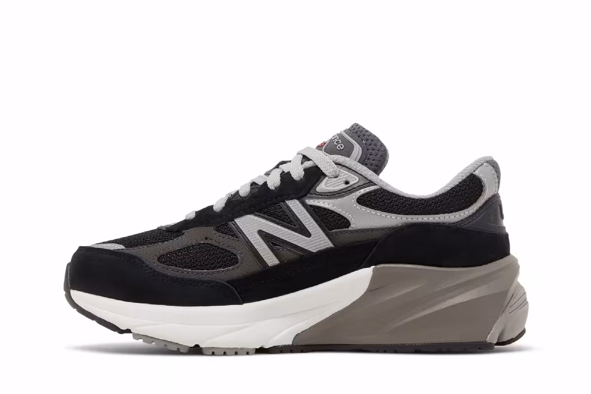 New Balance 990v6 Big Kid Black Silver, view 4