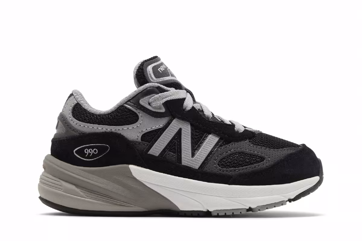 New Balance 990v6 Toddler Black Silver, view 2