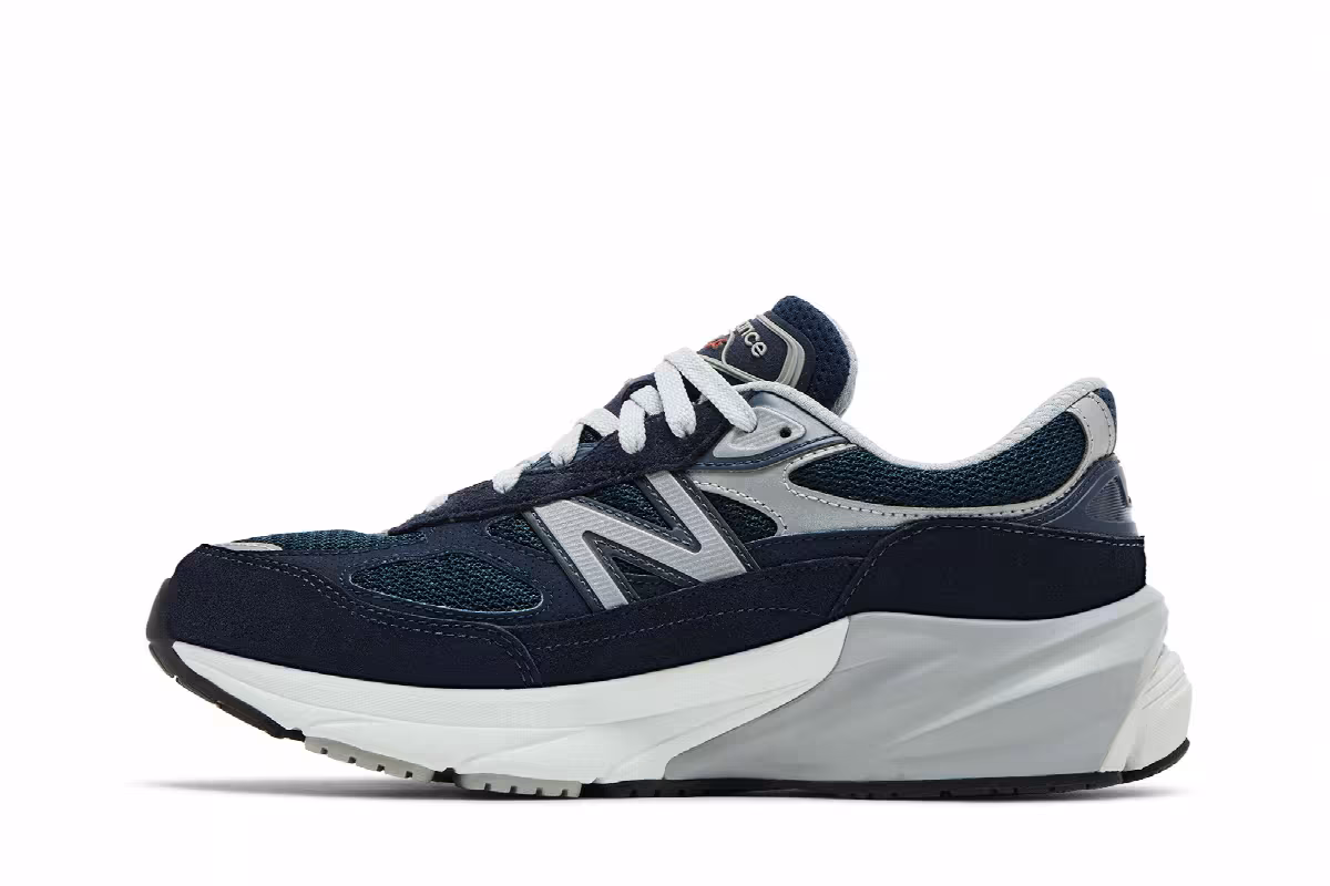 New Balance 990v6 Big Kid Navy, view 4