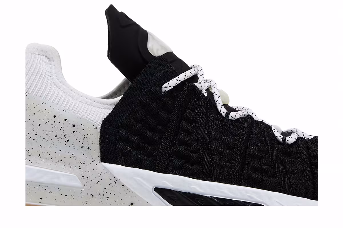 Nike LeBron 18 GS Black White Gum, view 3