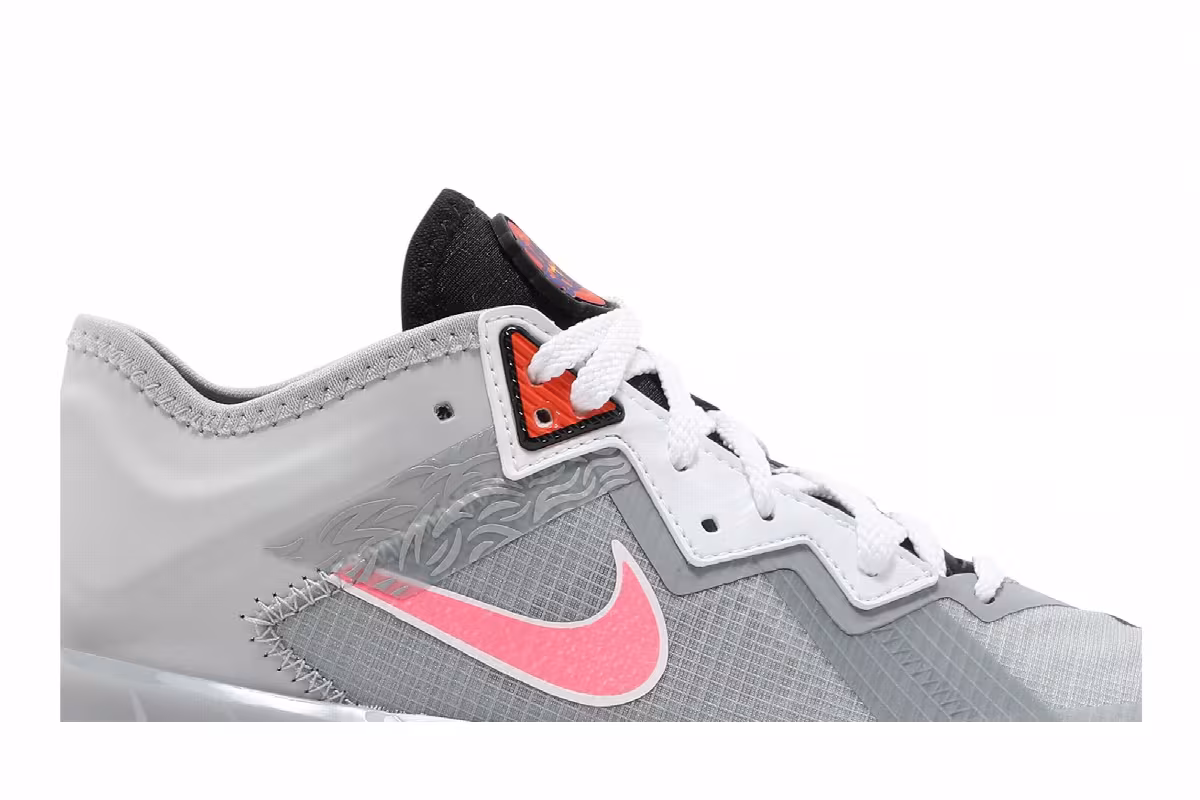 Space Jam x LeBron 18 Low GS Bugs x Marvin, view 3