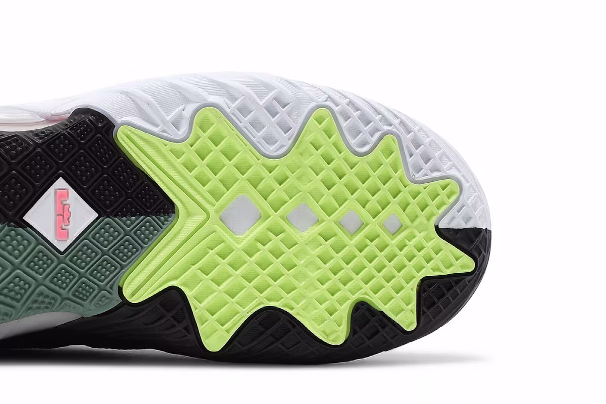 Space Jam x LeBron 18 Low GS Bugs x Marvin, view 6
