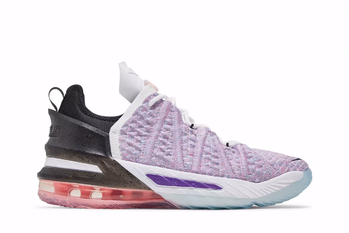 Nike LeBron 18 GS Graffiti, view 2