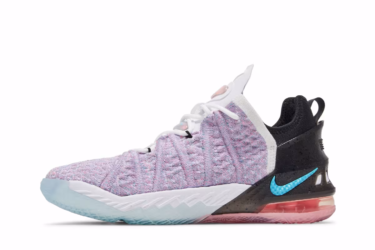 Nike LeBron 18 GS Graffiti, view 4