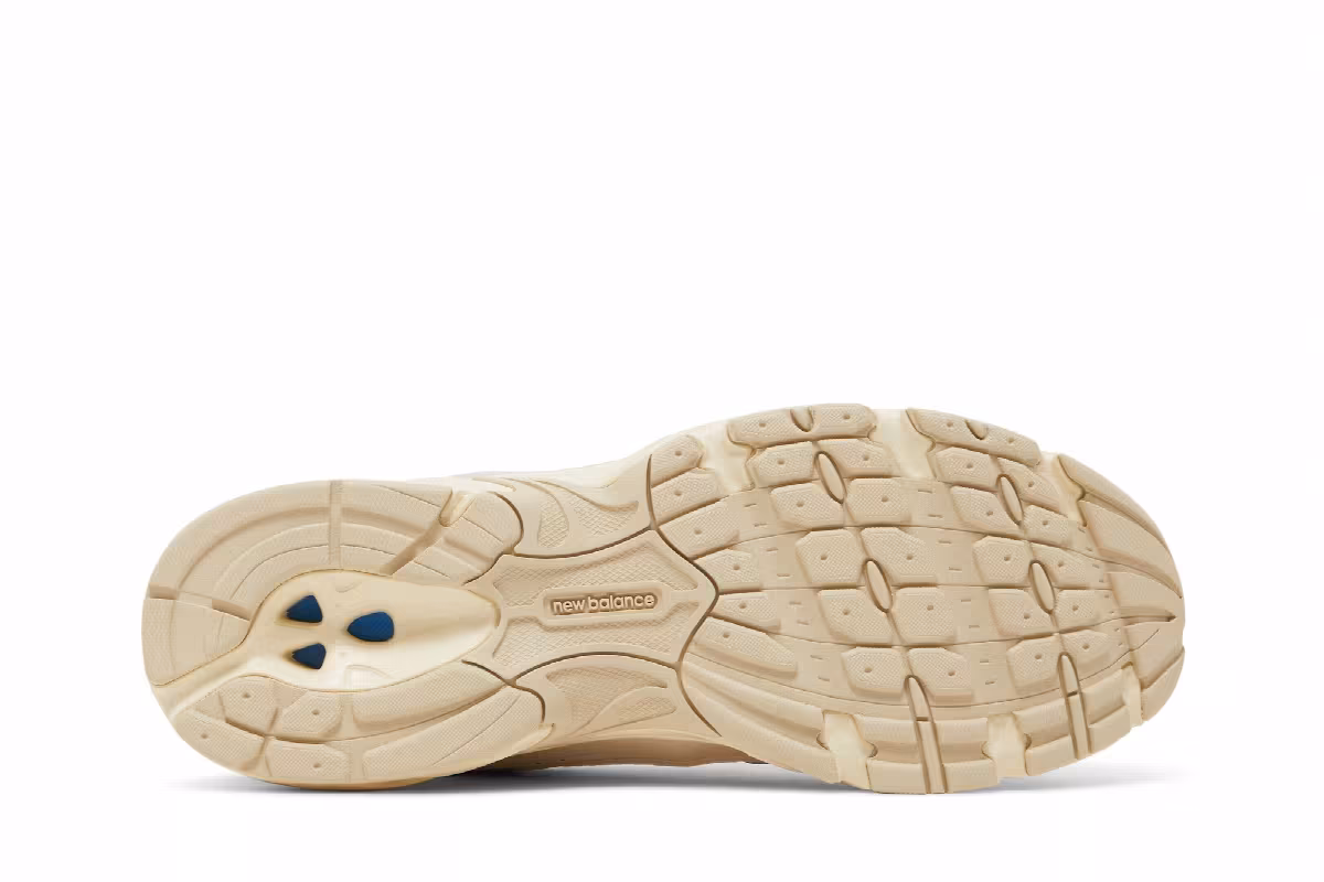 New Balance 530 Beige Angora, view 5