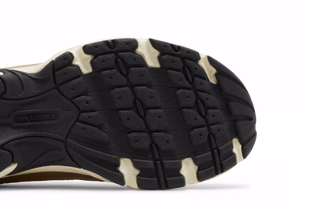 New Balance 530 Turtledove Gold Metallic, view 6