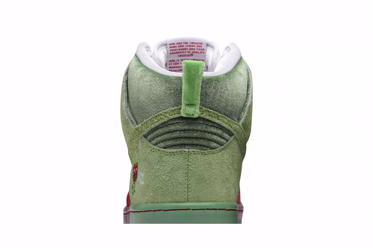 Nike Dunk High SB Strawberry Cough, view 8