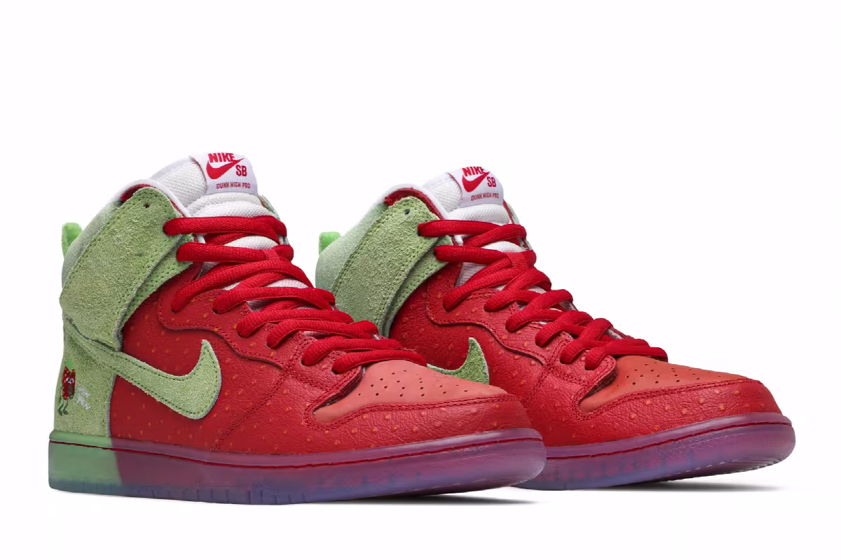 Nike Dunk High SB Strawberry Cough, view 9
