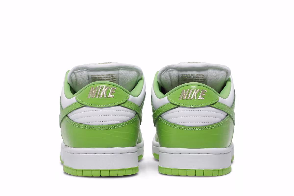 Supreme x Nike Dunk Low OG SB QS Mean Green, view 7