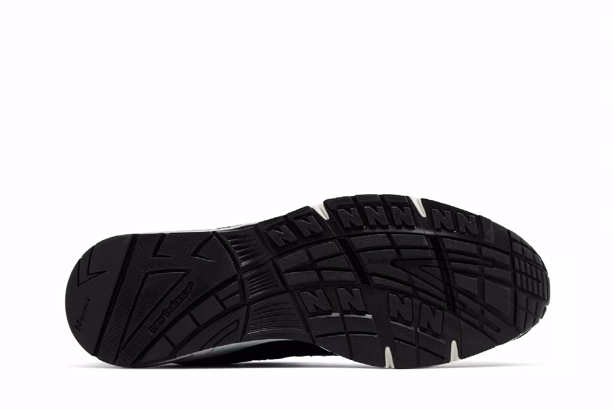 New Balance 991 Made in England Black Silver, view 5