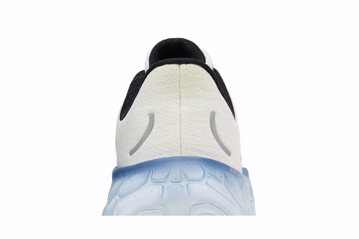 New Balance Fresh Foam X More v4 Sea Salt Ice Blue, view 8