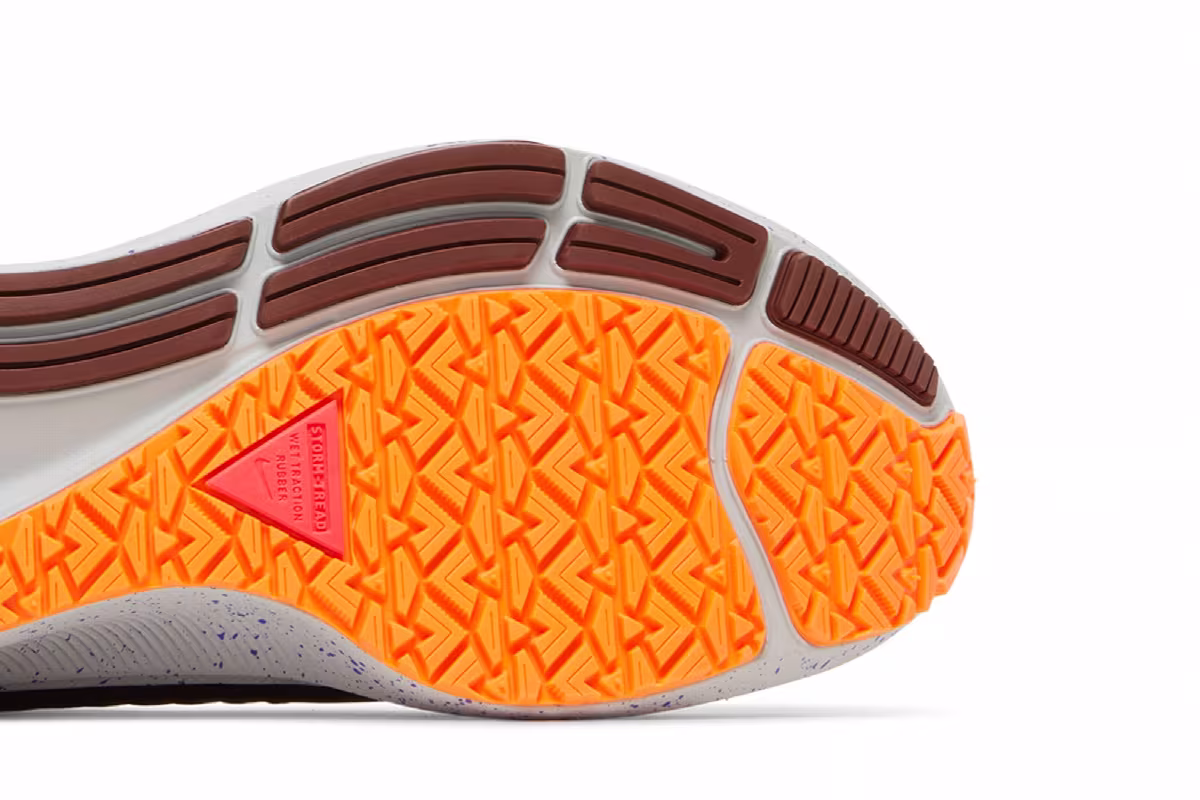 Nike Air Zoom Pegasus 38 Shield Black Total Orange, view 6