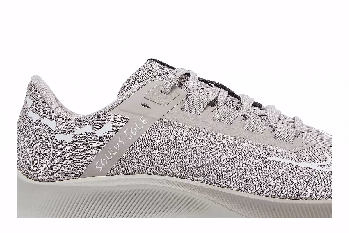 Nathan Bell x Nike Air Zoom Pegasus 38 A.I.R. Run To A Magical Place - College Grey, view 3