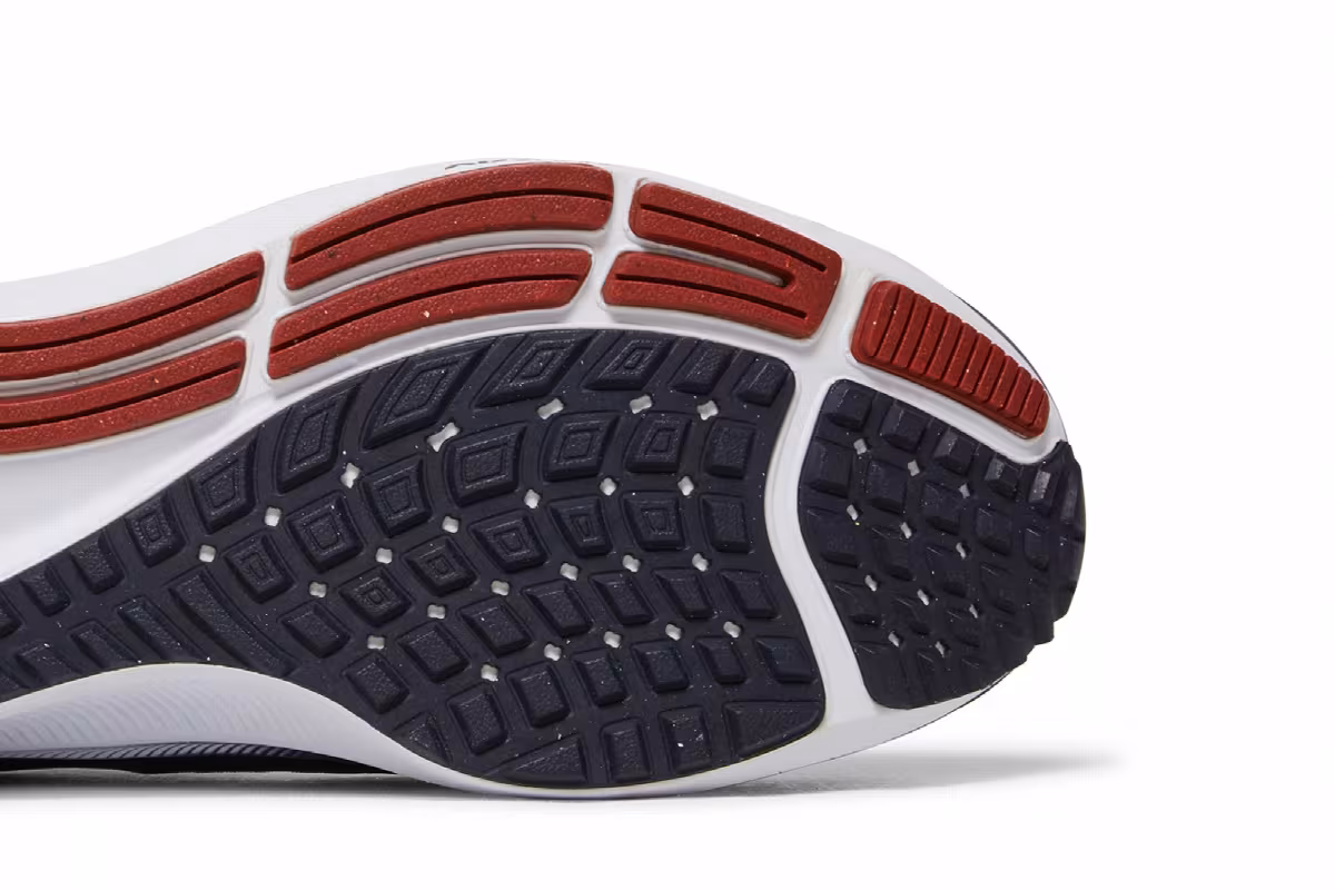 NFL x Nike Air Zoom Pegasus 38 Chicago Bears, view 6