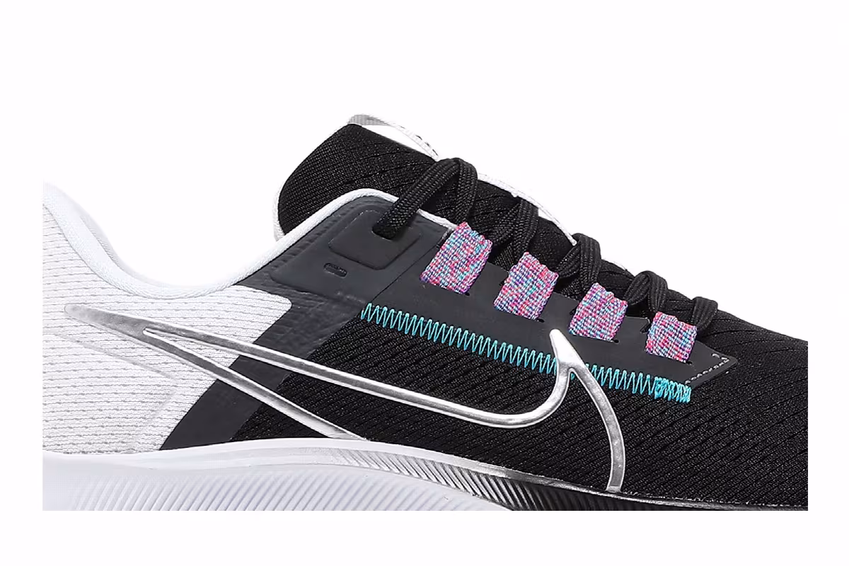Nike Air Zoom Pegasus 38 Black Metallic Silver, view 3
