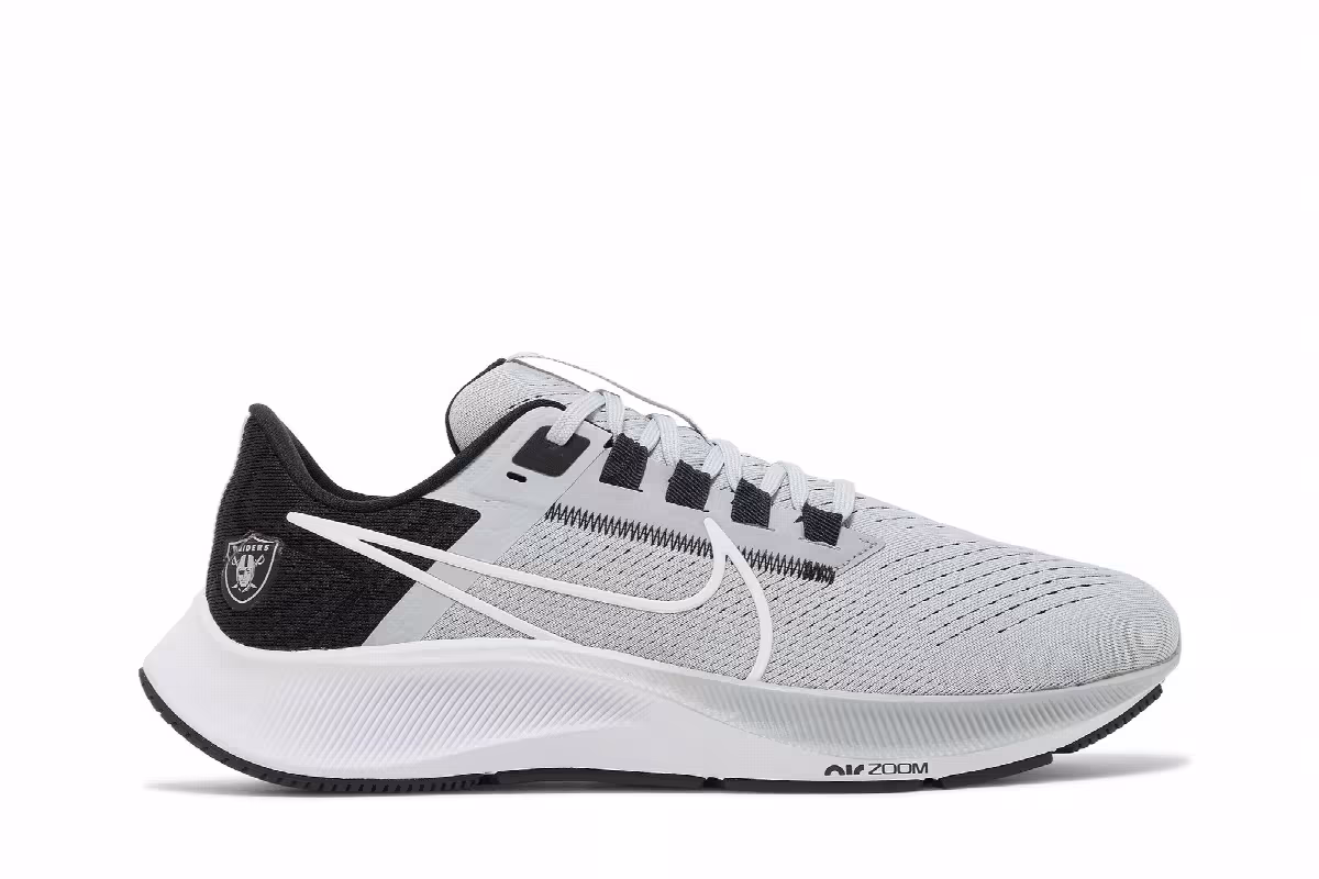 NFL x Nike Air Zoom Pegasus 38 Las Vegas Raiders, view 2
