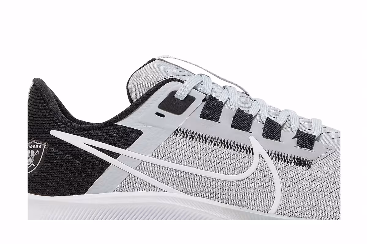 NFL x Nike Air Zoom Pegasus 38 Las Vegas Raiders, view 3