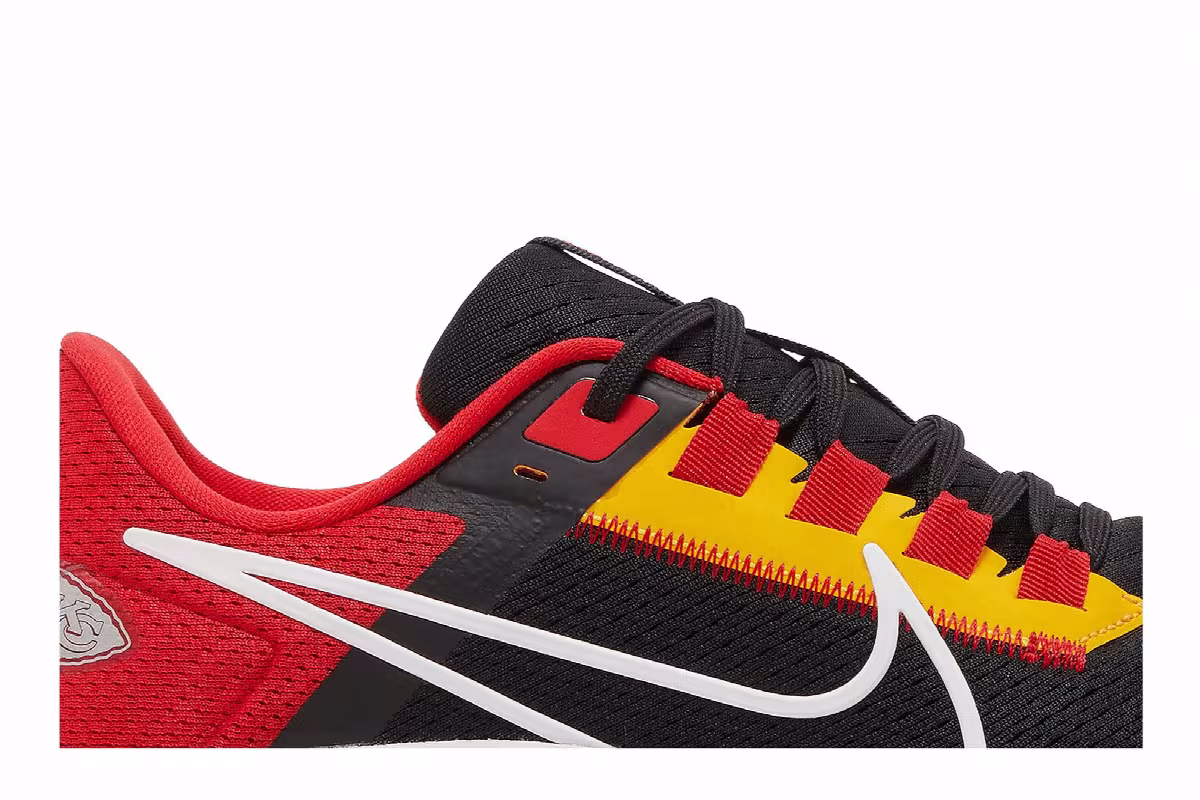 NFL x Nike Air Zoom Pegasus 38 Kansas City Chiefs, view 3