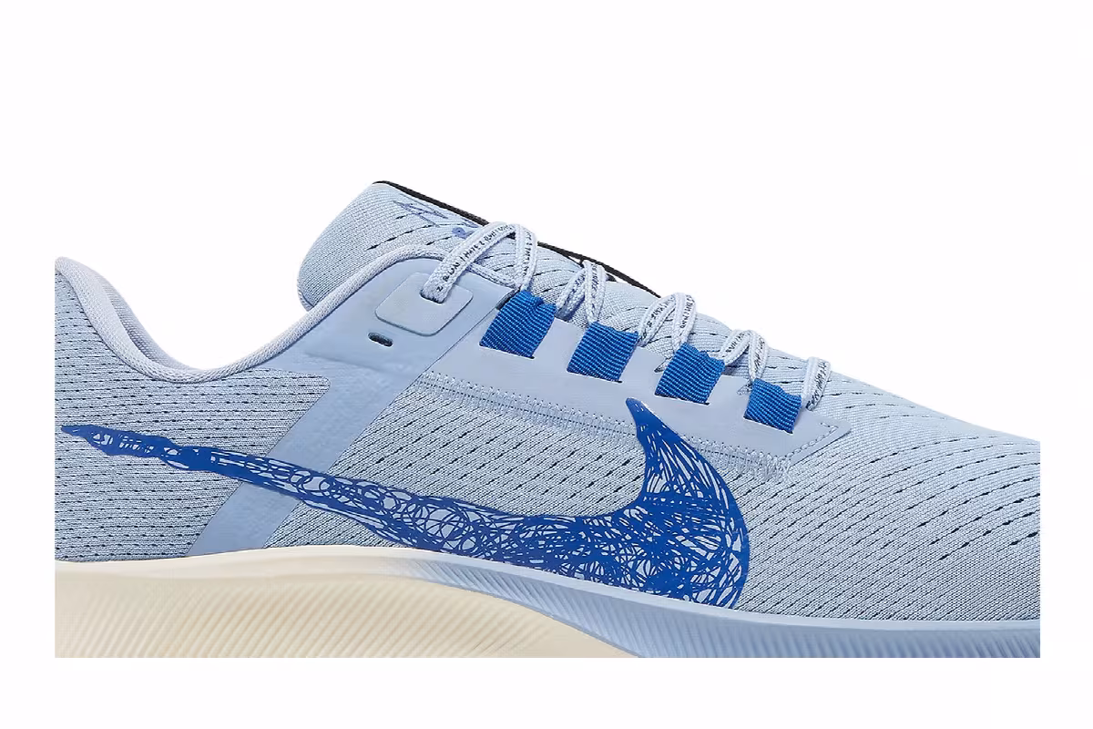 Nathan Bell x Nike Air Zoom Pegasus 38 A.I.R. Run To A Magical Place - Aluminum, view 3
