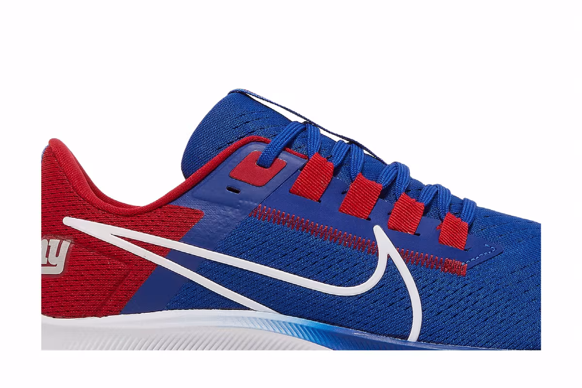 NFL x Nike Air Zoom Pegasus 38 New York Giants, view 3
