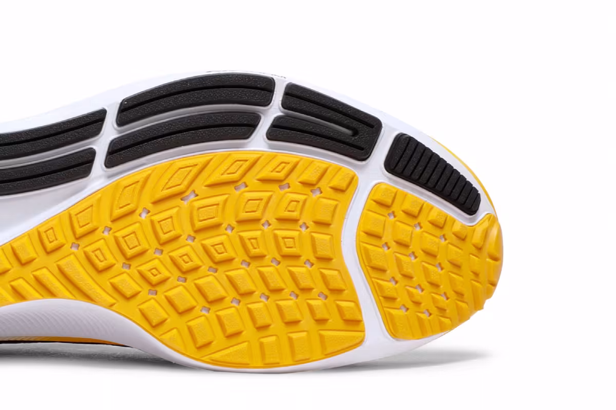 Nike Air Zoom Pegasus 38 Black University Gold, view 6