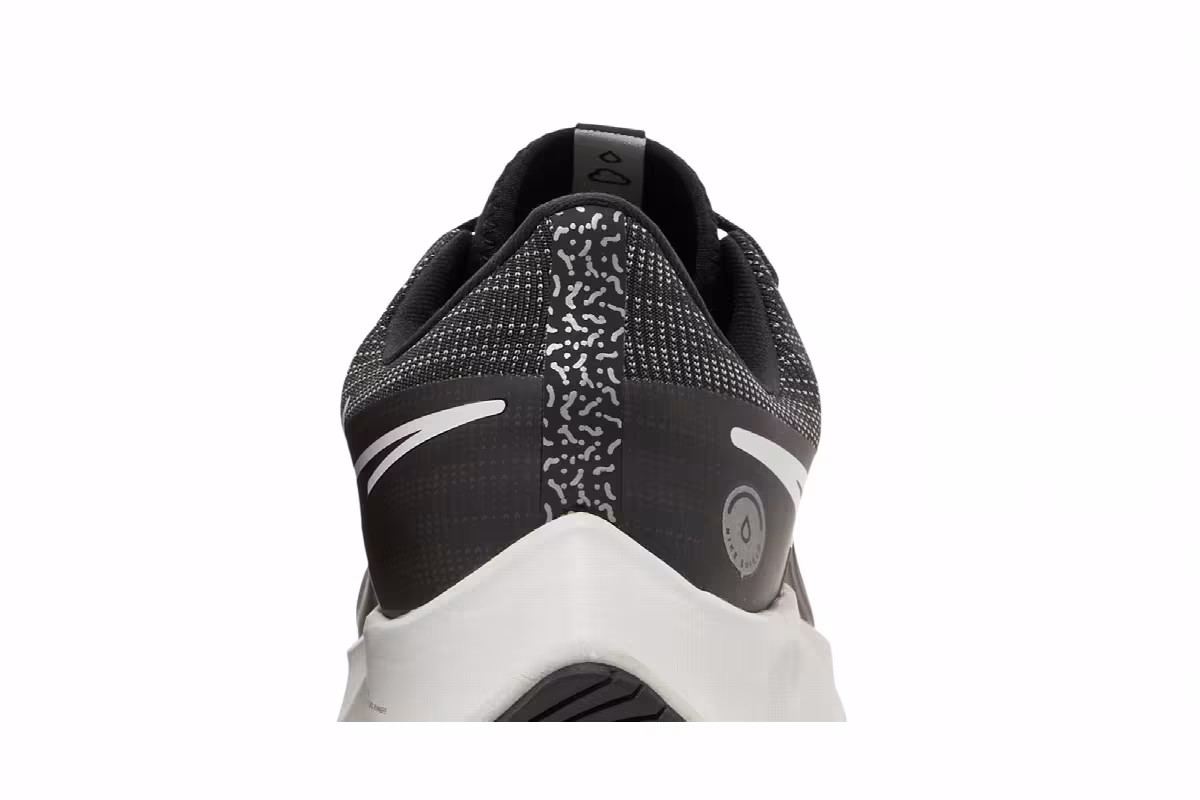 Nike Air Zoom Pegasus 38 Shield Black Dark Smoke Grey, view 8