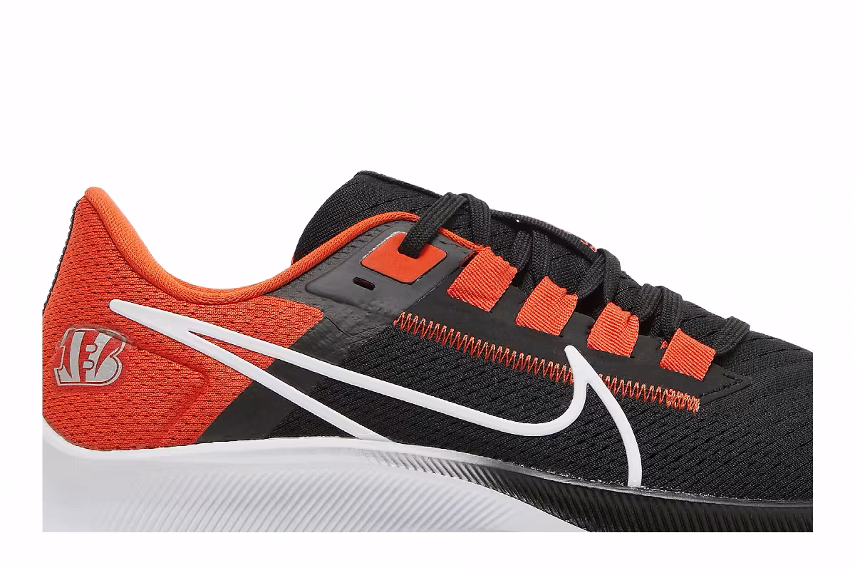 NFL x Nike Air Zoom Pegasus 38 Cincinnati Bengals, view 3