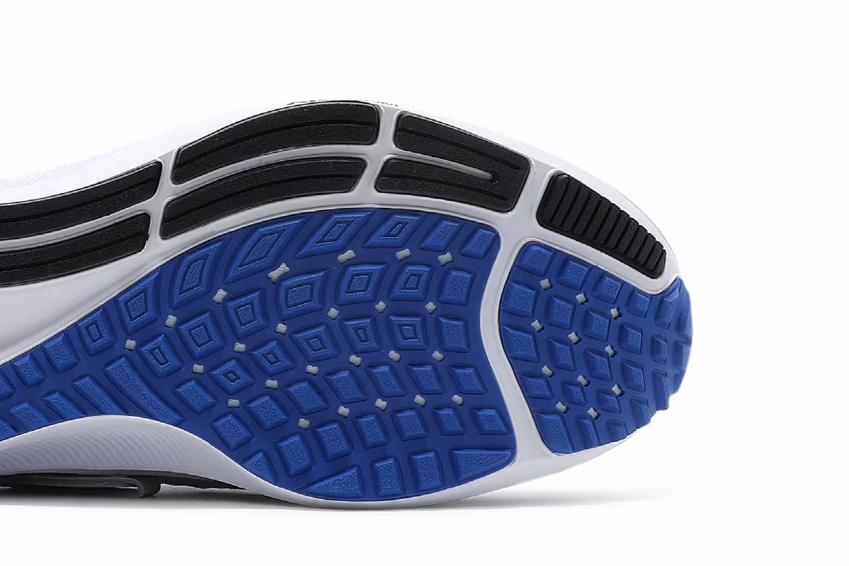 Nike Air Zoom Pegasus 38 FlyEase Wolf Grey Hyper Royal, view 6