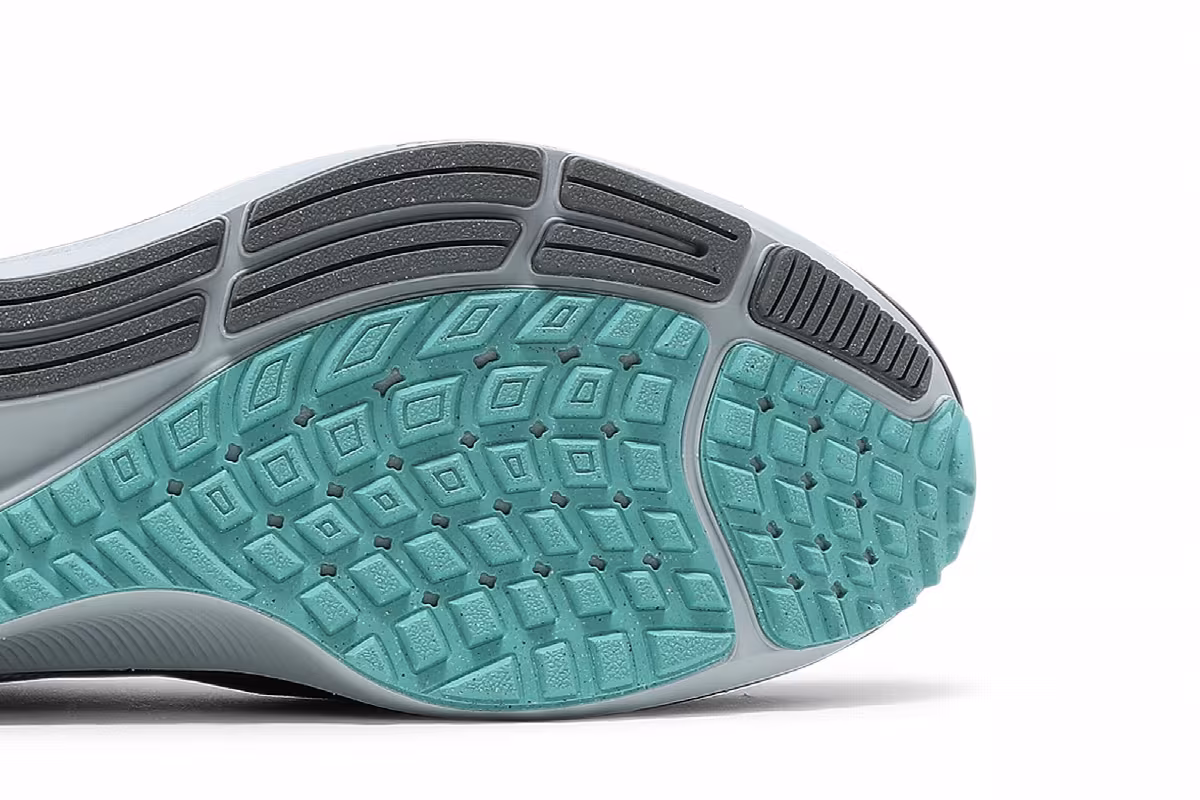 Nike Air Zoom Pegasus 38 LE Greedy, view 6
