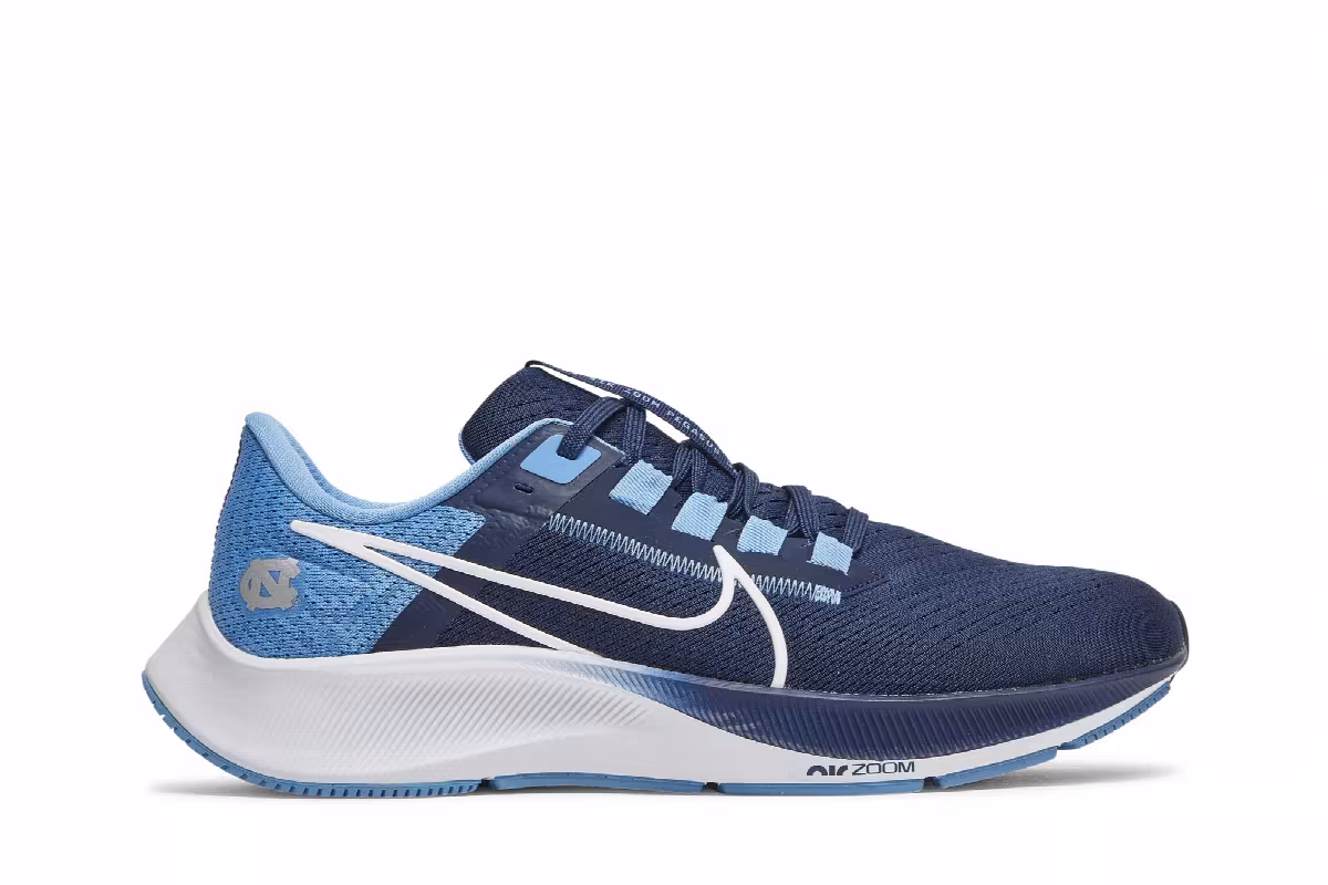 Nike Air Zoom Pegasus 38 UNC, view 2