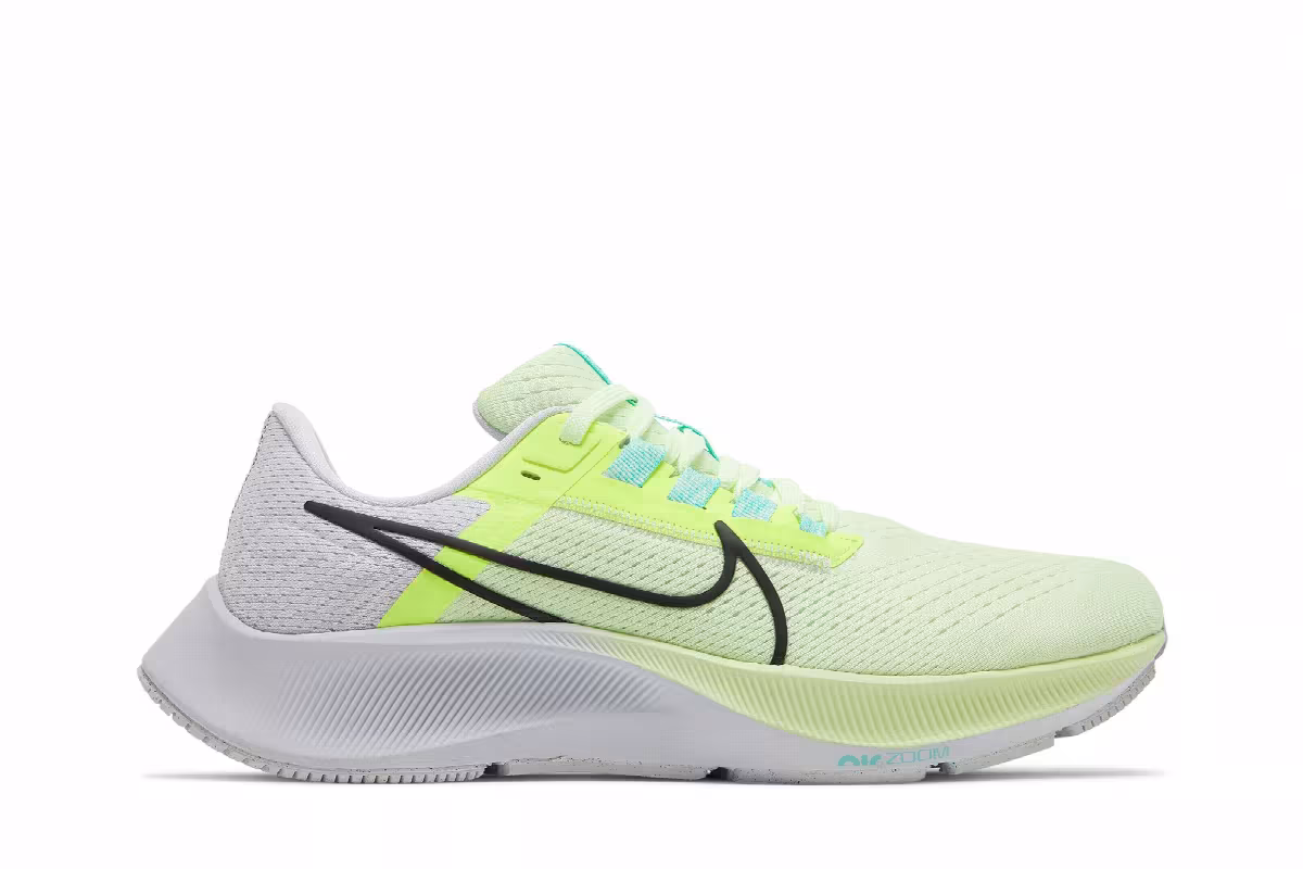 Nike Women's Air Zoom Pegasus 38 Fast Pack, view 2