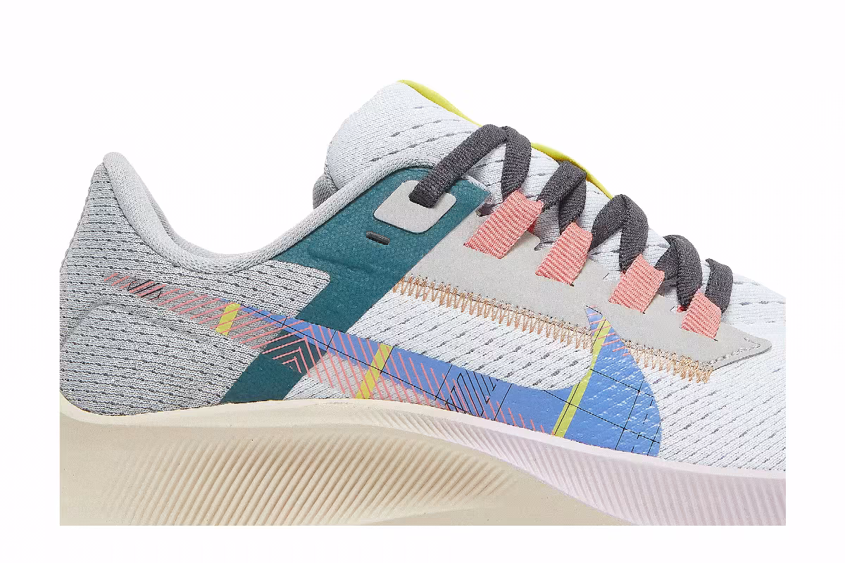 Nike Women's Air Zoom Pegasus 38 Premium Blue Tint Regal Pink, view 3