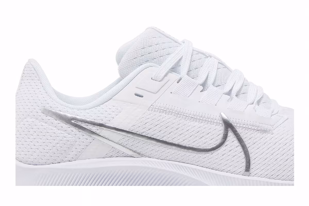 Nike Women's Air Zoom Pegasus 38 White Metallic Silver, view 3