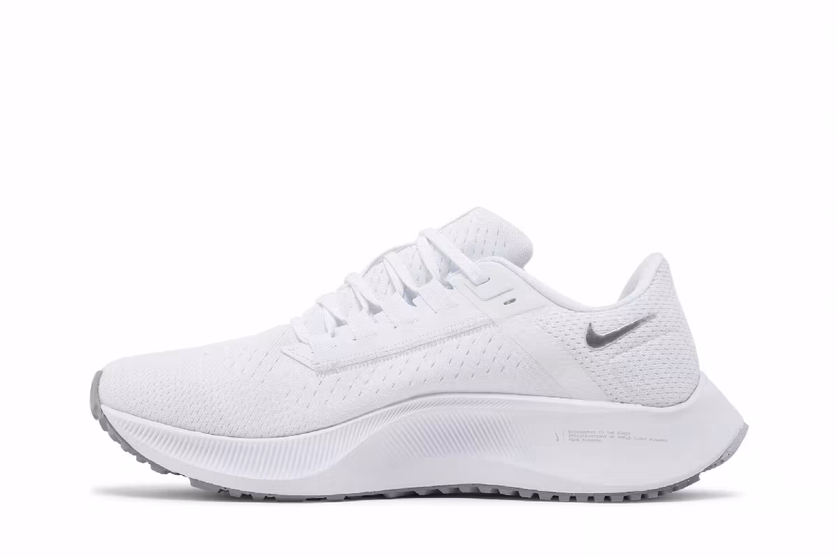 Nike Women's Air Zoom Pegasus 38 White Metallic Silver, view 4