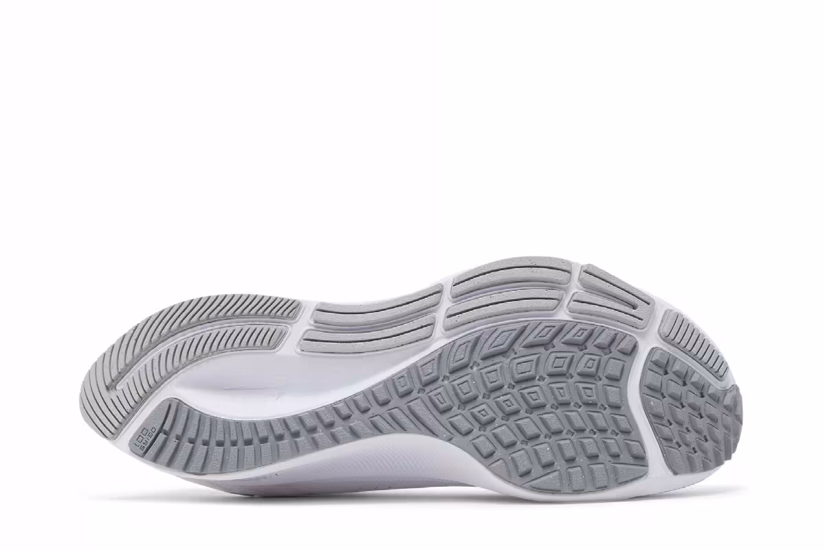 Nike Women's Air Zoom Pegasus 38 White Metallic Silver, view 5