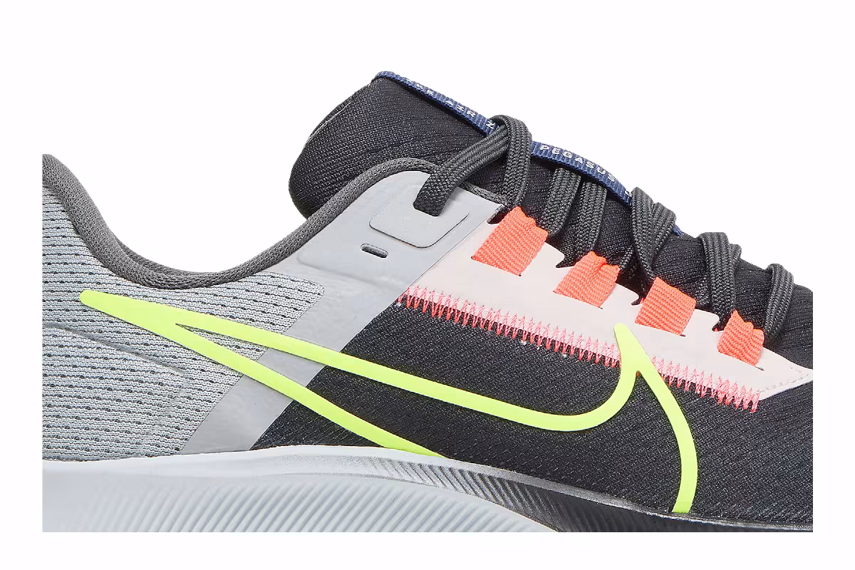 Nike Women's Air Zoom Pegasus 38 LE Greedy, view 3