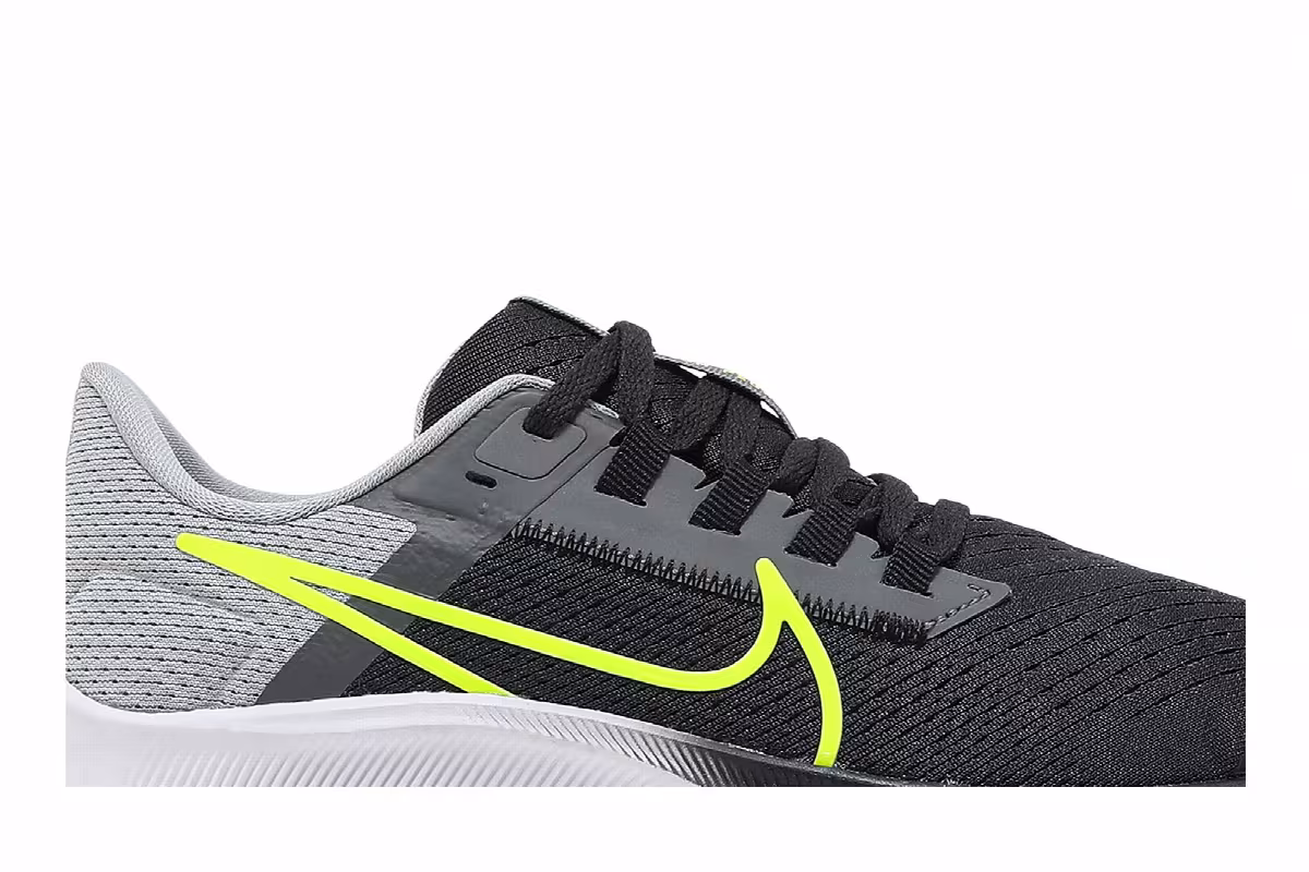 Nike Air Zoom Pegasus 38 GS Dark Smoke Grey Volt, view 3