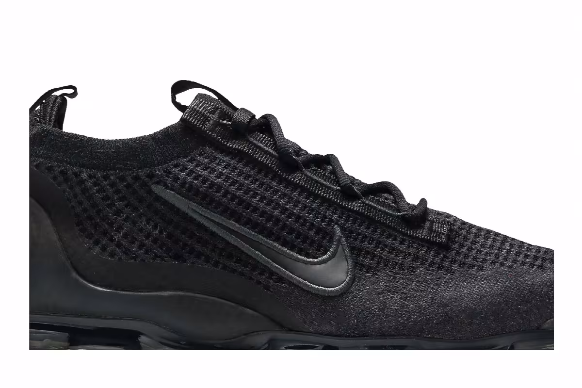 Nike Air VaporMax 2021 Flyknit Triple Black, view 3
