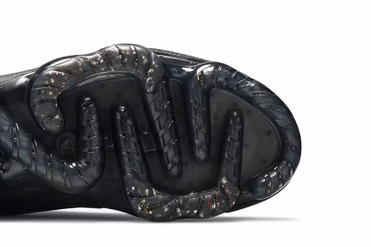 Nike Air VaporMax 2021 Flyknit Triple Black, view 6