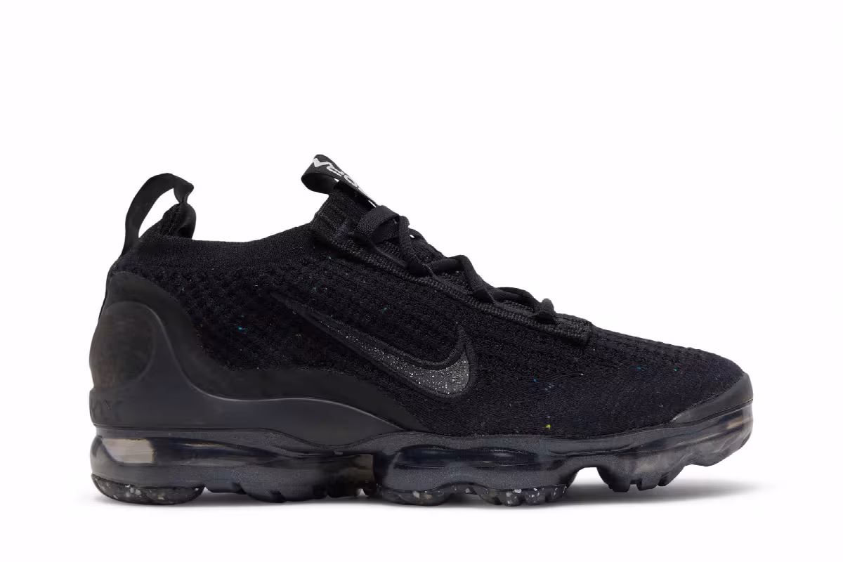 Nike Women's Air VaporMax 2021 Flyknit Black, view 2