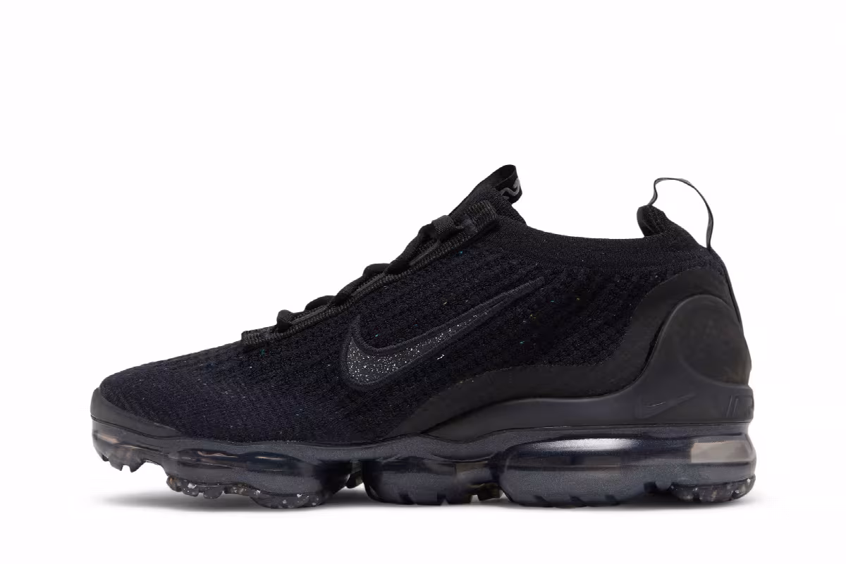 Nike Women's Air VaporMax 2021 Flyknit Black, view 4